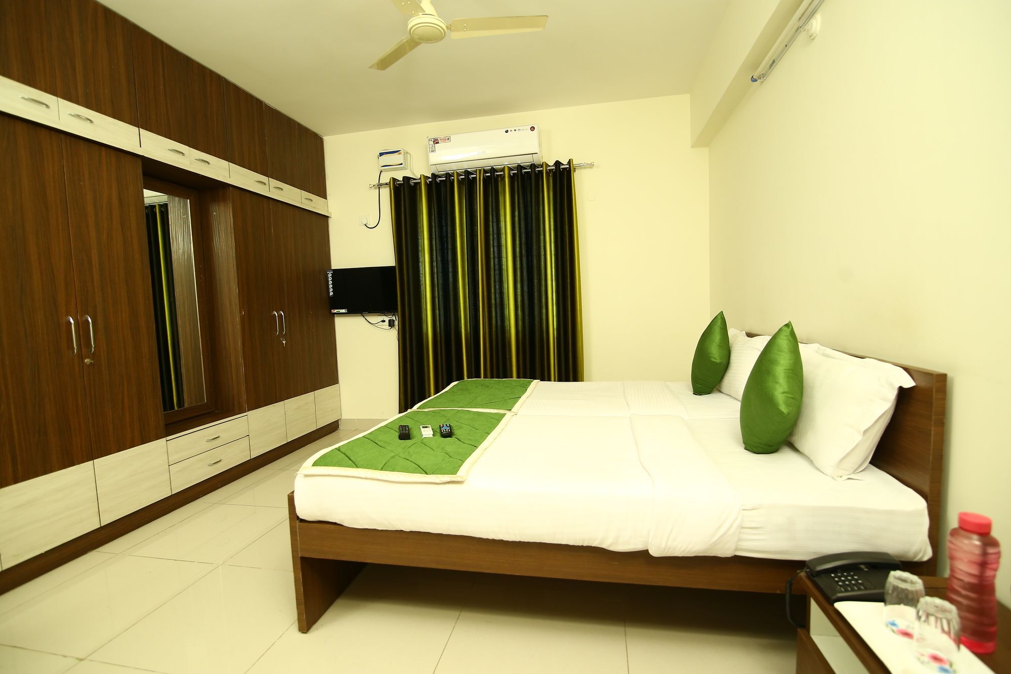 Hotel Fresh Living Prime Hitech Hyderabad Exterior foto